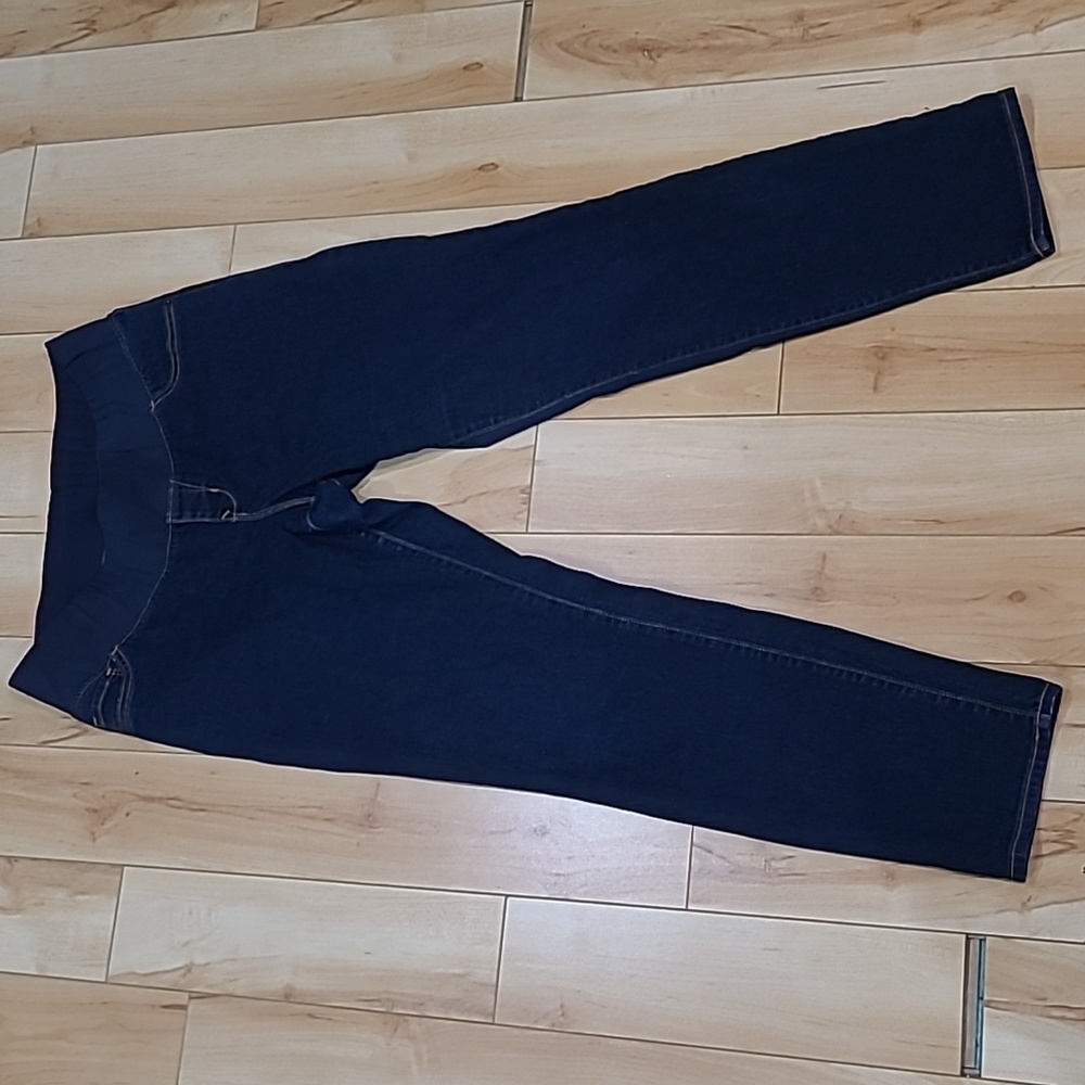 Old Navy women's size 12 maternity jeans
